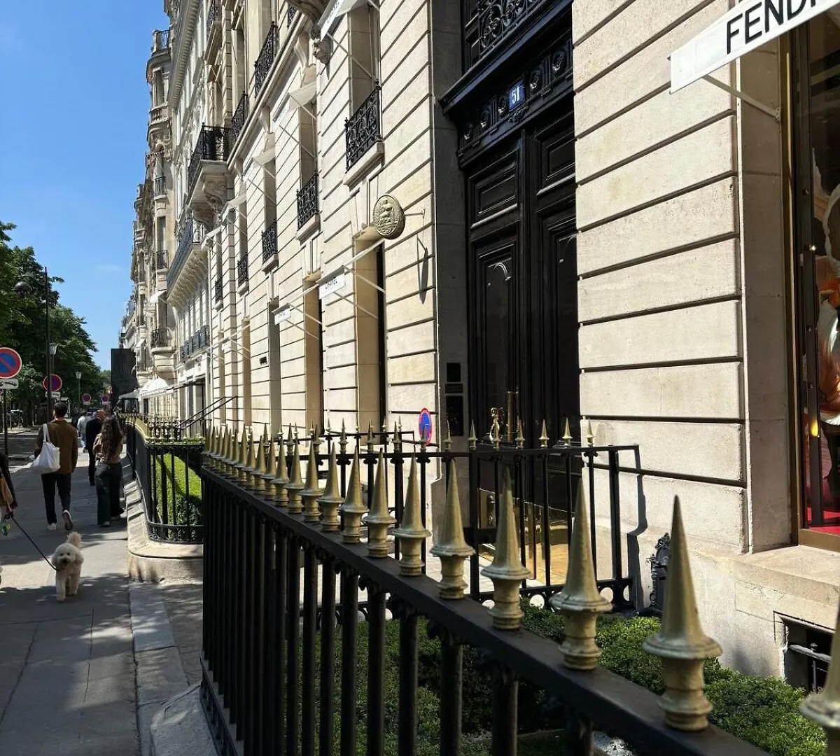 Avenue Montaigne Apartment Paris