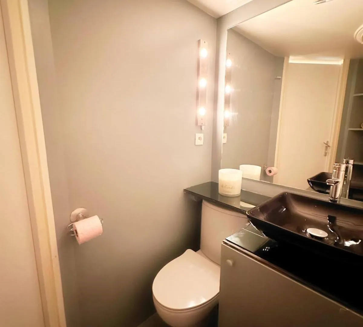 Avenue Montaigne Apartment Paris 0*,